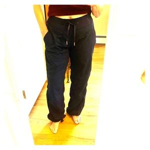 Lululemon Dance Studio pant. Navy blue.